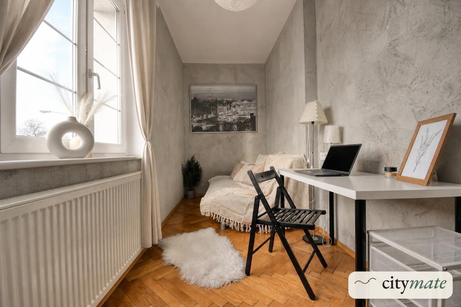 Fully furnished room near Poznań Główny station