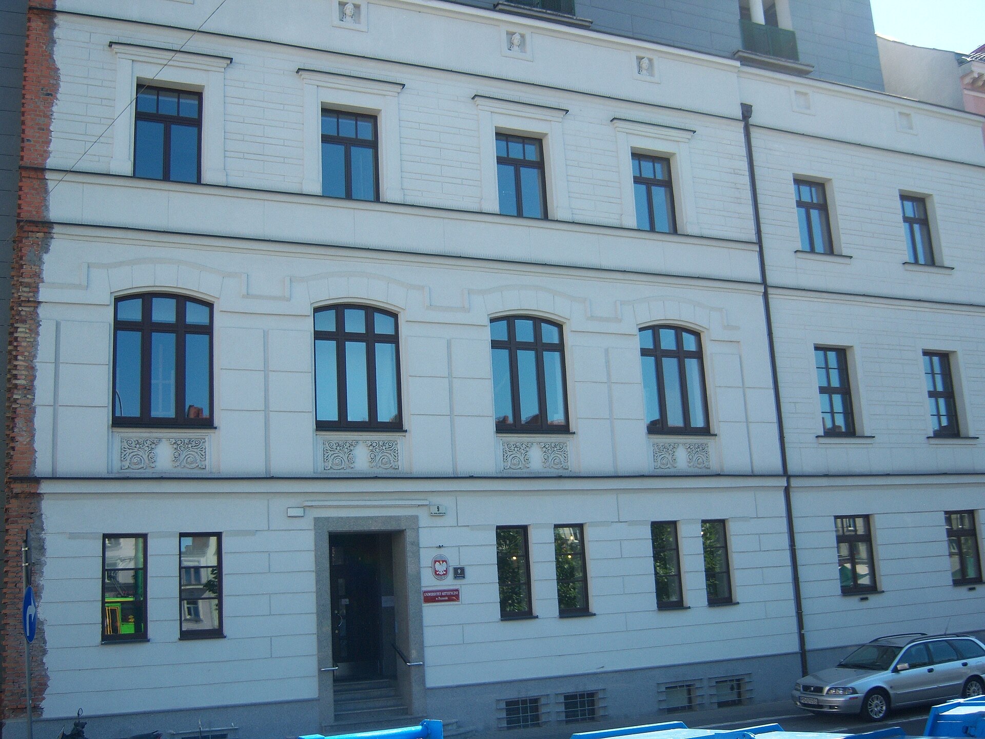 Budynek Uniwersytetu Artystycznego w Poznaniu przy pl. Wielkopolskim 9